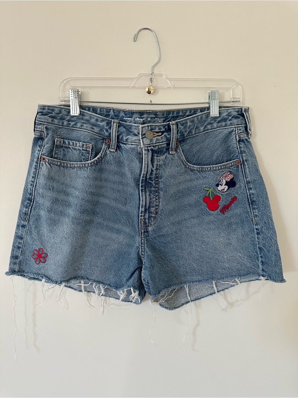 Disney Minnie Mouse Denim High Rise shorts. Frayed hem Old Navy Collab size 12